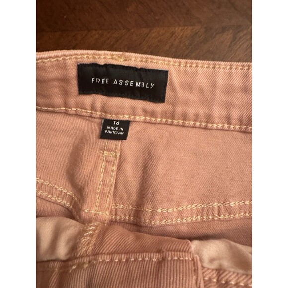 Free Assembly Womens Plus Size 16 Shorts Folded Cuff Pink Rose Denim - Picture 8 of 12